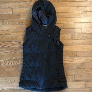 Athleta puffer vest